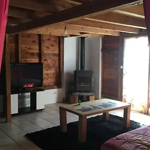 Chalet Au Pied Des Pyrénées. Brassac (Ariege)